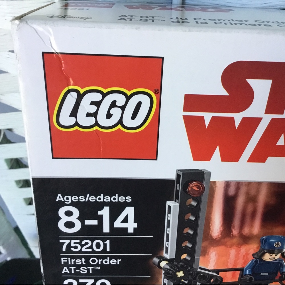 Lego Star Wars 1st Order AT ST 75201 New with slight creases on box - Picture 8 of 16